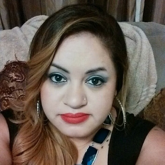 Meet your Posher, Luz - Picture 1 of 1